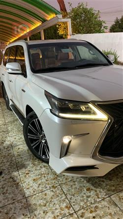 Lexus LX